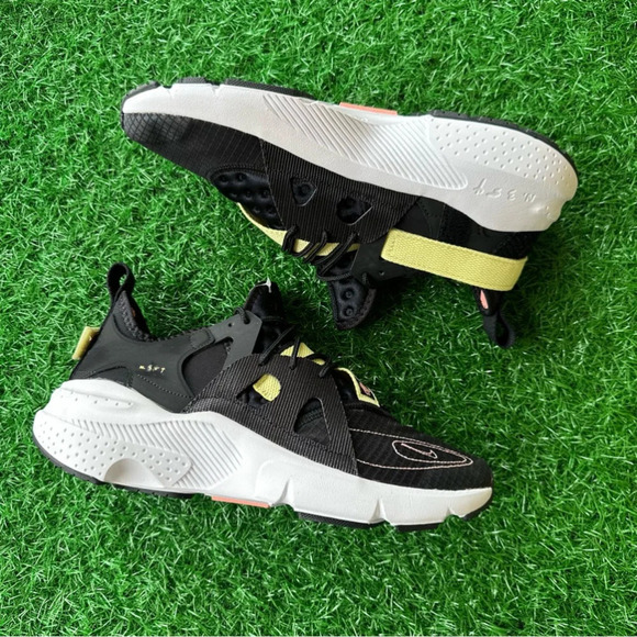 Nike Huarache-Type - Picture 7 of 13